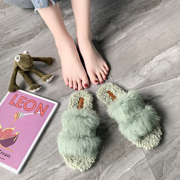 Ženske papuče s perom