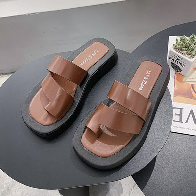 Νέο μοντέλο γυναικείες παντόφλες με χοντρό πέλματα