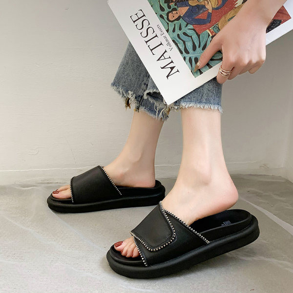 Papuci de damă din piele alb și negru