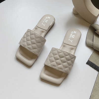 Καθημερινές γυναικείες παντόφλες από δέρμα eco με επίπεδη σόλα