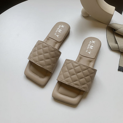 Καθημερινές γυναικείες παντόφλες από δέρμα eco με επίπεδη σόλα