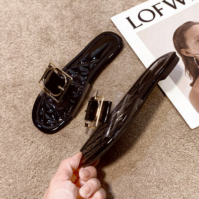 Casual παντόφλες από οικολογικό δέρμα με επίπεδη σόλα και αγκράφα