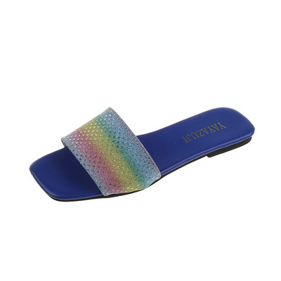 Casual γυναικείες παντόφλες με γυαλιστερό εφέ και επίπεδη σόλα