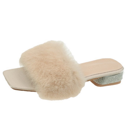 Παντόφλες μοντέρνες γυναικέιες με διακοσμητικές πέτρες