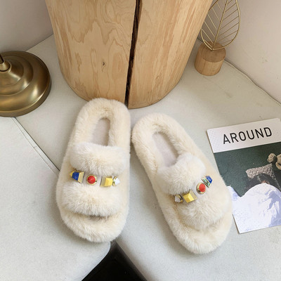 Papuci de puf pentru femei cu elemente 3D