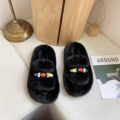 Papuci de puf pentru femei cu elemente 3D