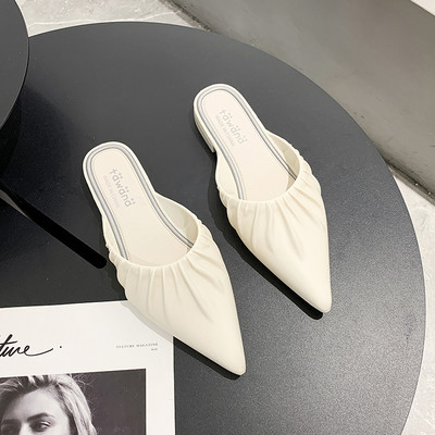 Model ženskih papuča na špic od eko kože