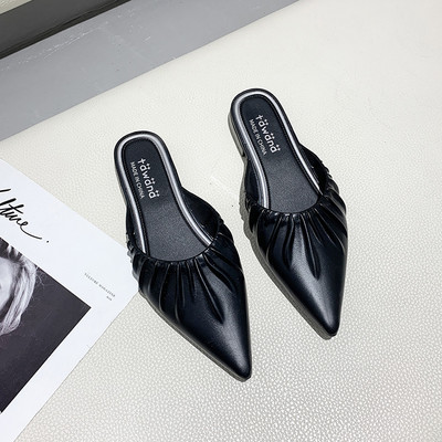 Model ženskih papuča na špic od eko kože