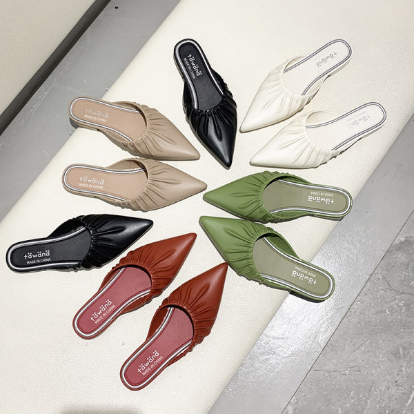 Model ženskih papuča na špic od eko kože