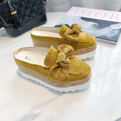 Γυναικείες casual παντόφλες από οικολογικό σουέτ και κορδέλα