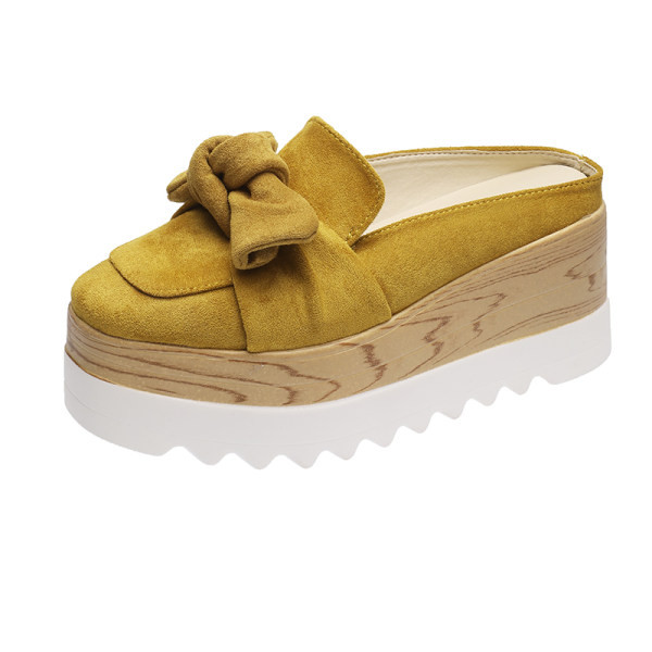 Γυναικείες casual παντόφλες από οικολογικό σουέτ και κορδέλα