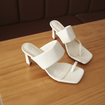 Γυναικείες μοντέρνες παντόφλες με χαμηλό τακούνι από οικολογικό δέρμα