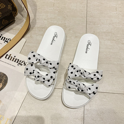 Καθημερινές γυναικείες παντόφλες  με κορδέλες