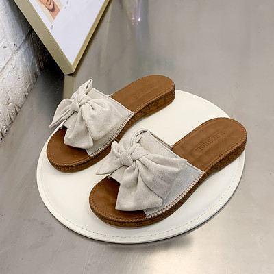 Παντόφλες με λουράκι και κορδέλα από οικολογικό σουέτ