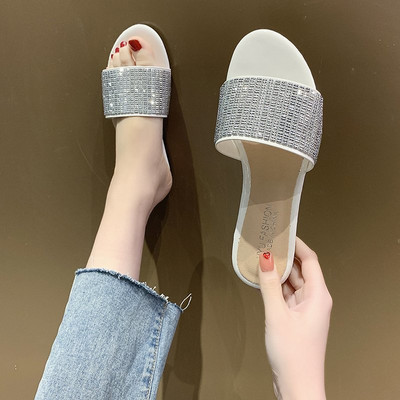 Model nou de papuci de dama stralucitori cu talpa plata