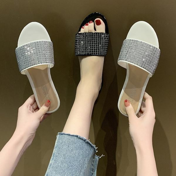 Model nou de papuci de dama stralucitori cu talpa plata