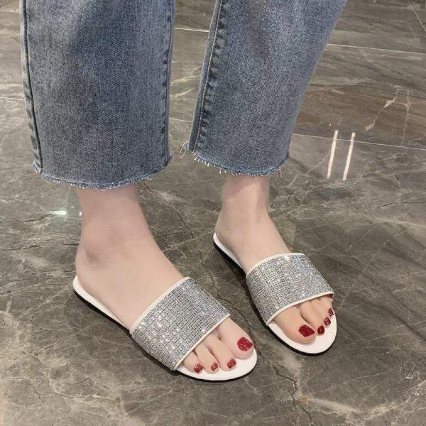 Model nou de papuci de dama stralucitori cu talpa plata