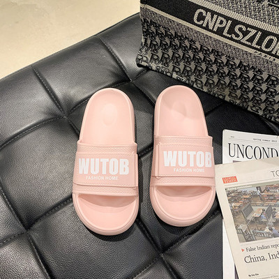 Papuci de damă cu talpă plată și inscripție