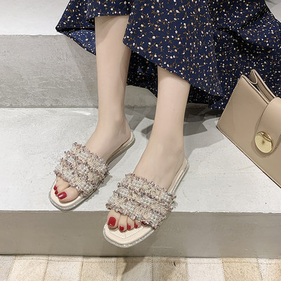 Casual γυναικείες παντόφλες  με επίπεδη σόλα και πέρλες