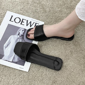 Γυναικείες έκο δερμάτινες παντόφλες με επίπεδη σόλα