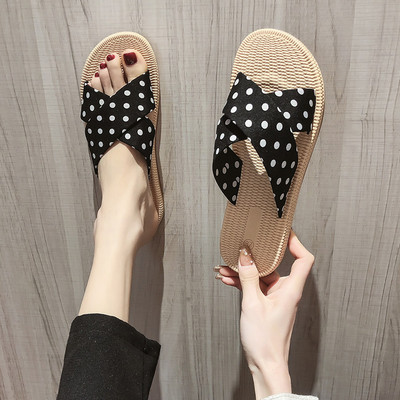 Novi model ženskih papuča na točkice i ravnog potplata