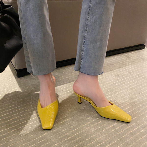 Νέο μοντέλο γυναικείες παντόφλες με τακούνι ύψους 5 cm - τρία χρώματα