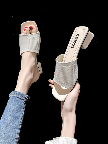 Ležerne ženske papuče na četvrtastu petu u više boja