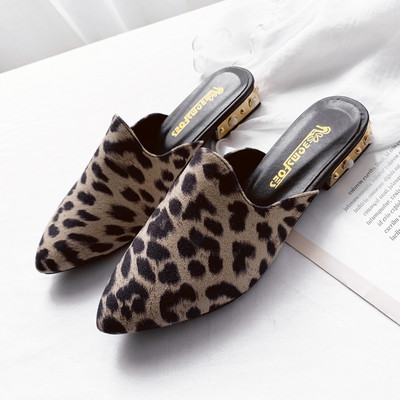 Papuci casual model ascutit cu model animal