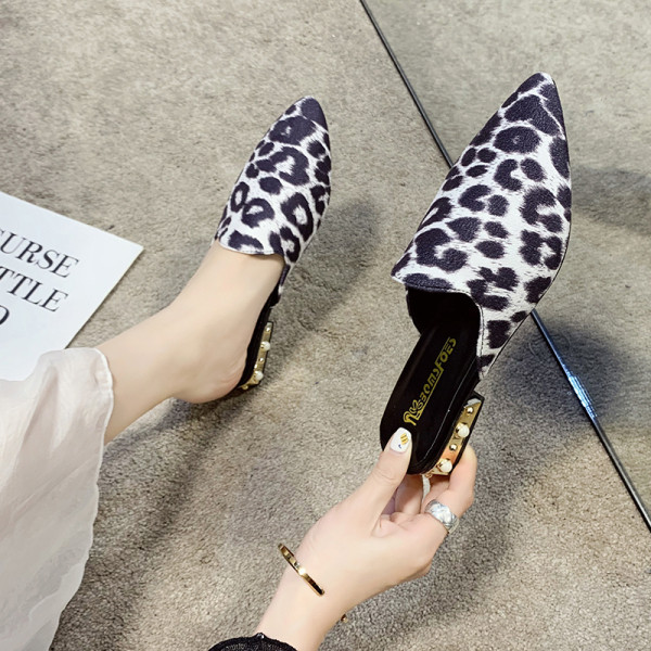 Papuci casual model ascutit cu model animal