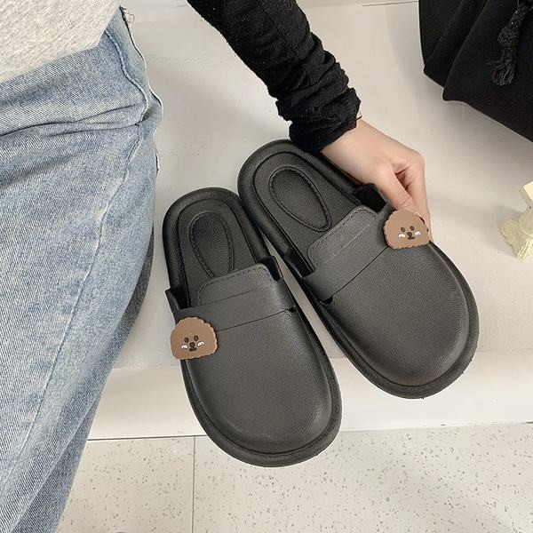 Papuci de dama din piele cu element 3D