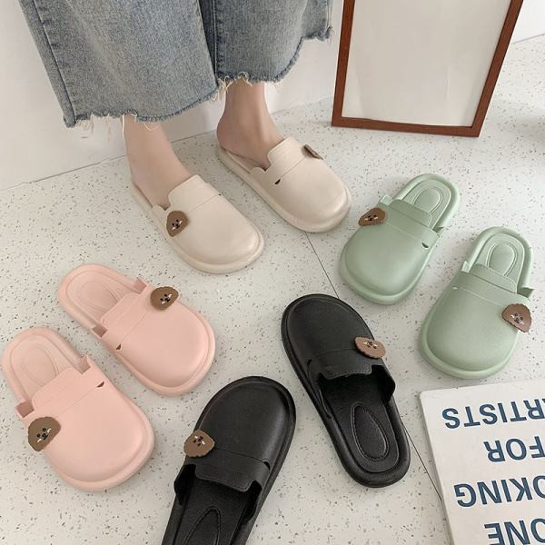 Papuci de dama din piele cu element 3D