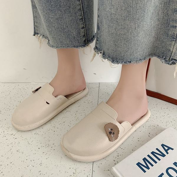 Papuci de dama din piele cu element 3D