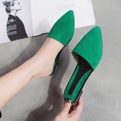 Γυναικείες παντόφλες από οικολογικό σουέτ με επίπεδη σόλα