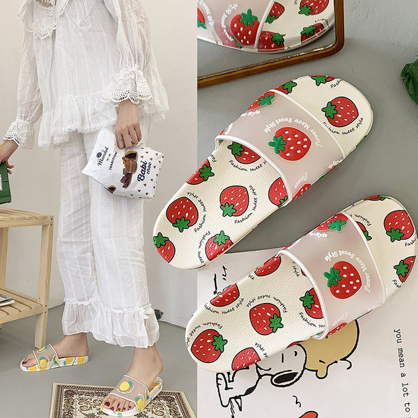 Papuci de damă colorați cu aplicație și talpă plată