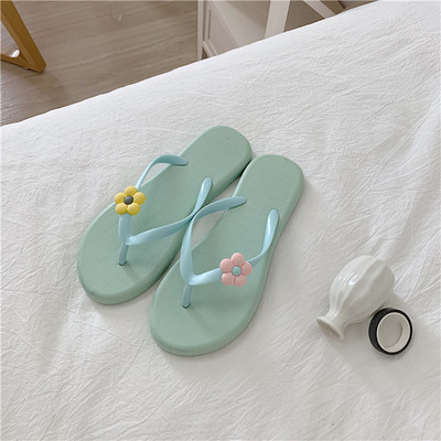 Γυναικεία casual σαγιονάρες σε διάφορα μοντέλα