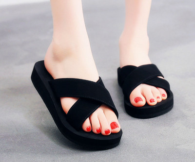 Moderne ženske papuče-tri modela