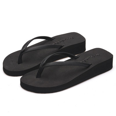 Γυναικείες σαγιονάρες με λεπτά λουράκια