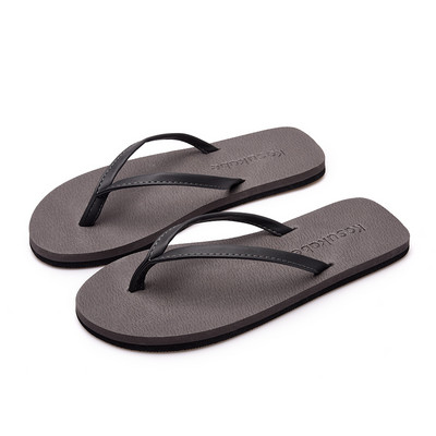 Γυναικείες σαγιονάρες με λεπτά λουράκια