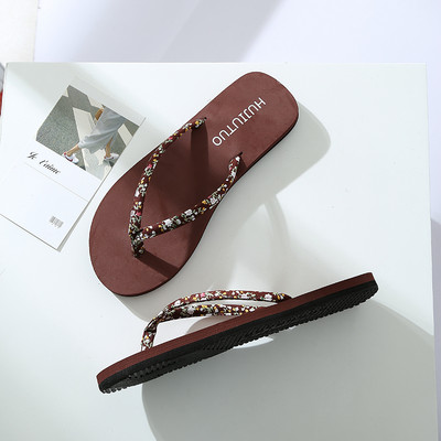 Καθημερινές  γυναικείες παντόφλες  - διάφορα μοντέλα