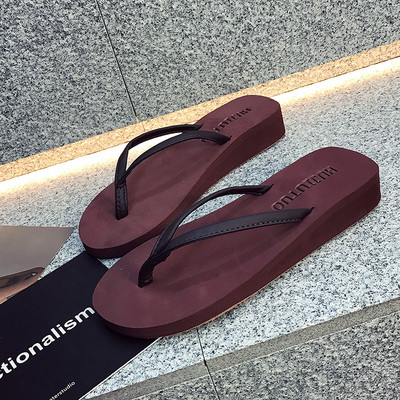 Καθημερινές  γυναικείες παντόφλες  - διάφορα μοντέλα