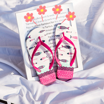 Νέο μοντέλο γυναικείες παντόφλες με επίπεδη σόλα κατάλληλες για το καλοκαίρι