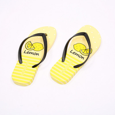 Νέο μοντέλο γυναικείες παντόφλες με επίπεδη σόλα κατάλληλες για το καλοκαίρι