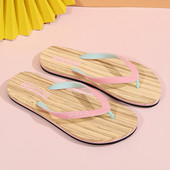 Γυναικείες σαγιονάρες παραλίας με λεπτά λουράκια