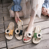 Γυναικείες παντόφλες με επίπεδη σόλα - δύο μοντέλα