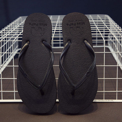 Γυναικείες σαγιονάρες σε διάφορα χρώματα