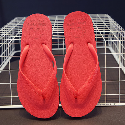 Γυναικείες σαγιονάρες σε διάφορα χρώματα