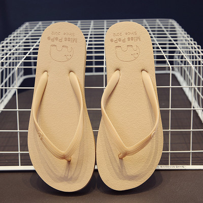 Γυναικείες σαγιονάρες σε διάφορα χρώματα