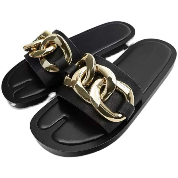 Model nou de papuci casual dama cu element metalic in negru