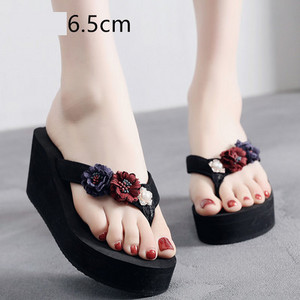 Παντόφλες μοντέρνες γυναίκες με τρισδιάστατο στοιχείο - διάφορα χρώματα