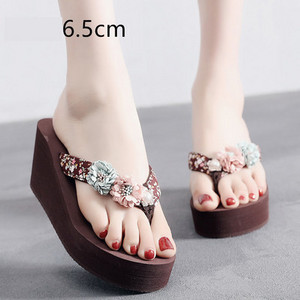 Παντόφλες μοντέρνες γυναίκες με τρισδιάστατο στοιχείο - διάφορα χρώματα